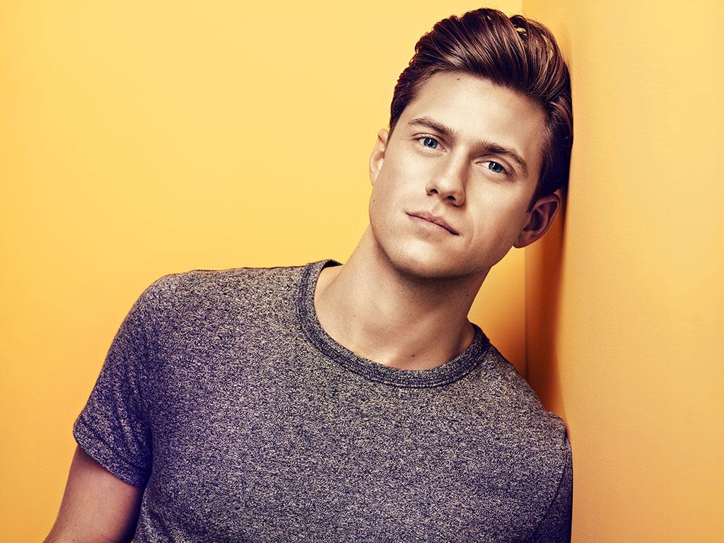 images-of-aaron-tveit