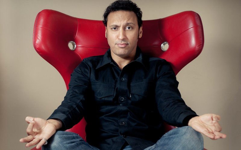 photos-of-aasif-mandvi