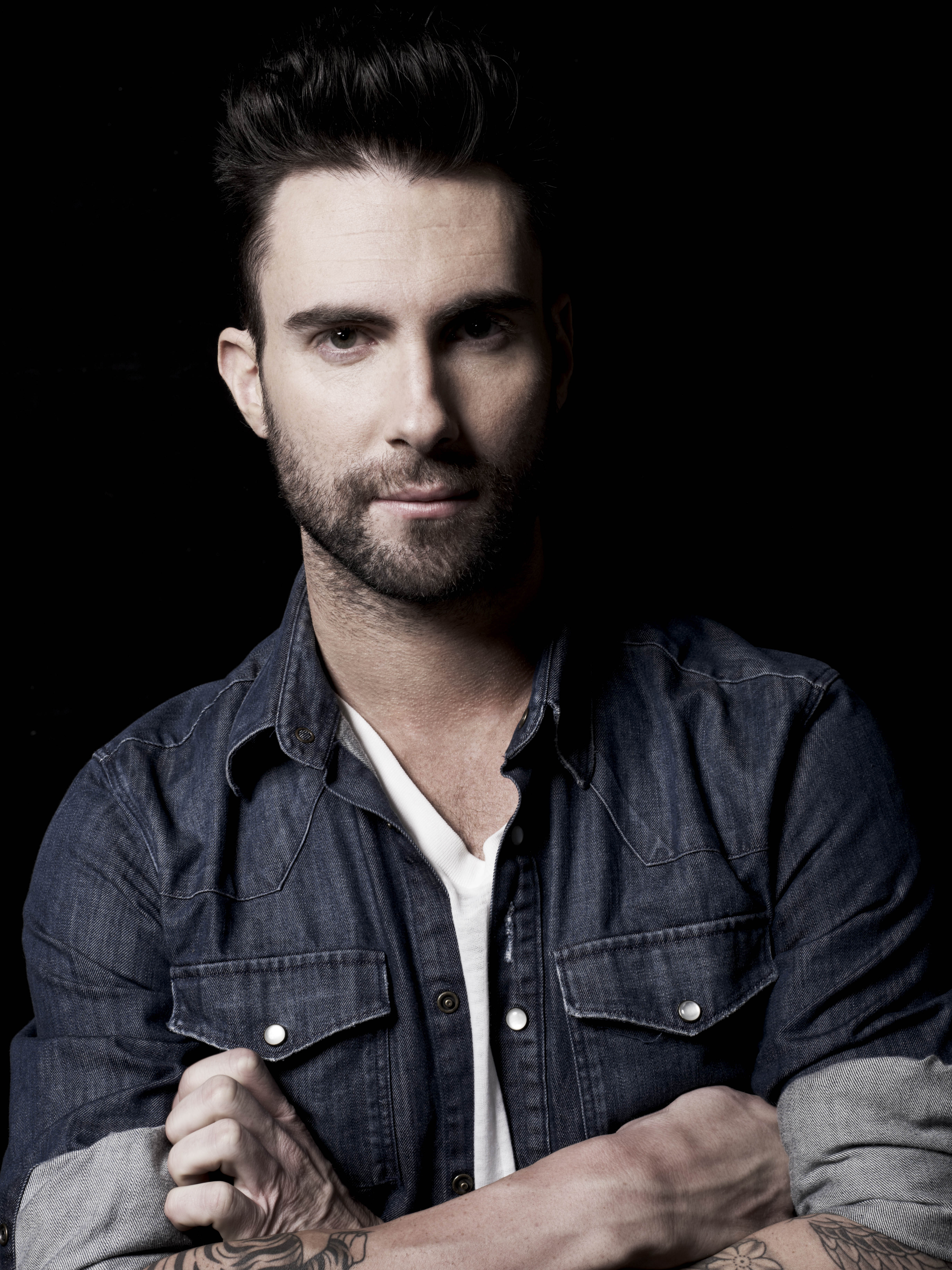 best-pictures-of-adam-levine