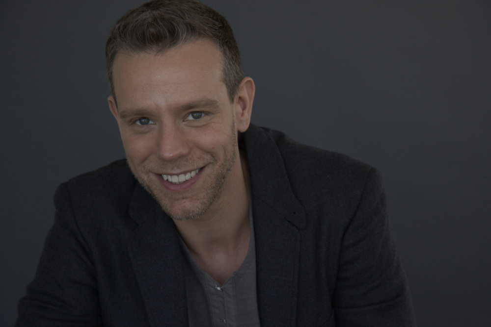 adam-pascal-pictures
