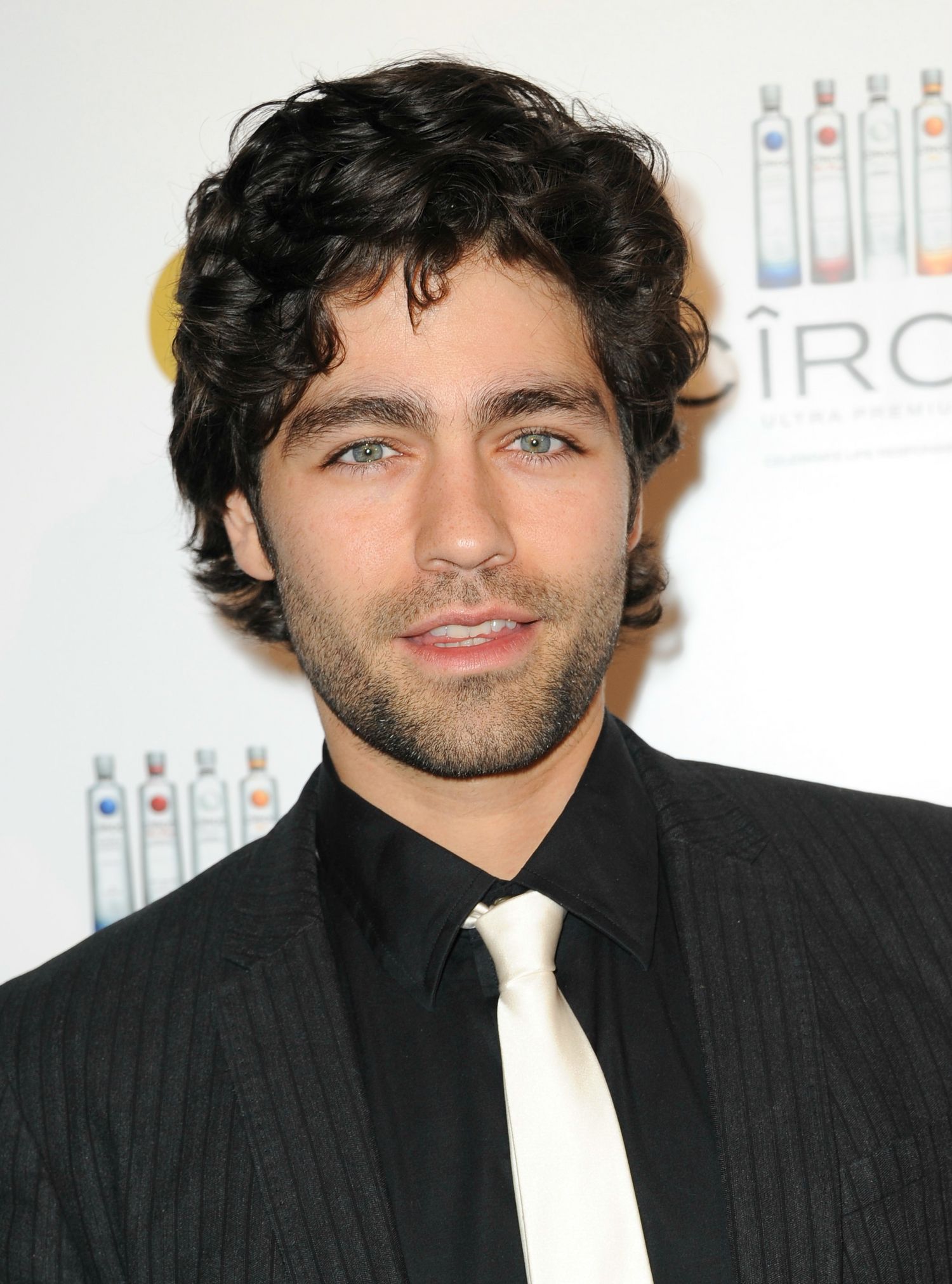 photos-of-adrian-grenier