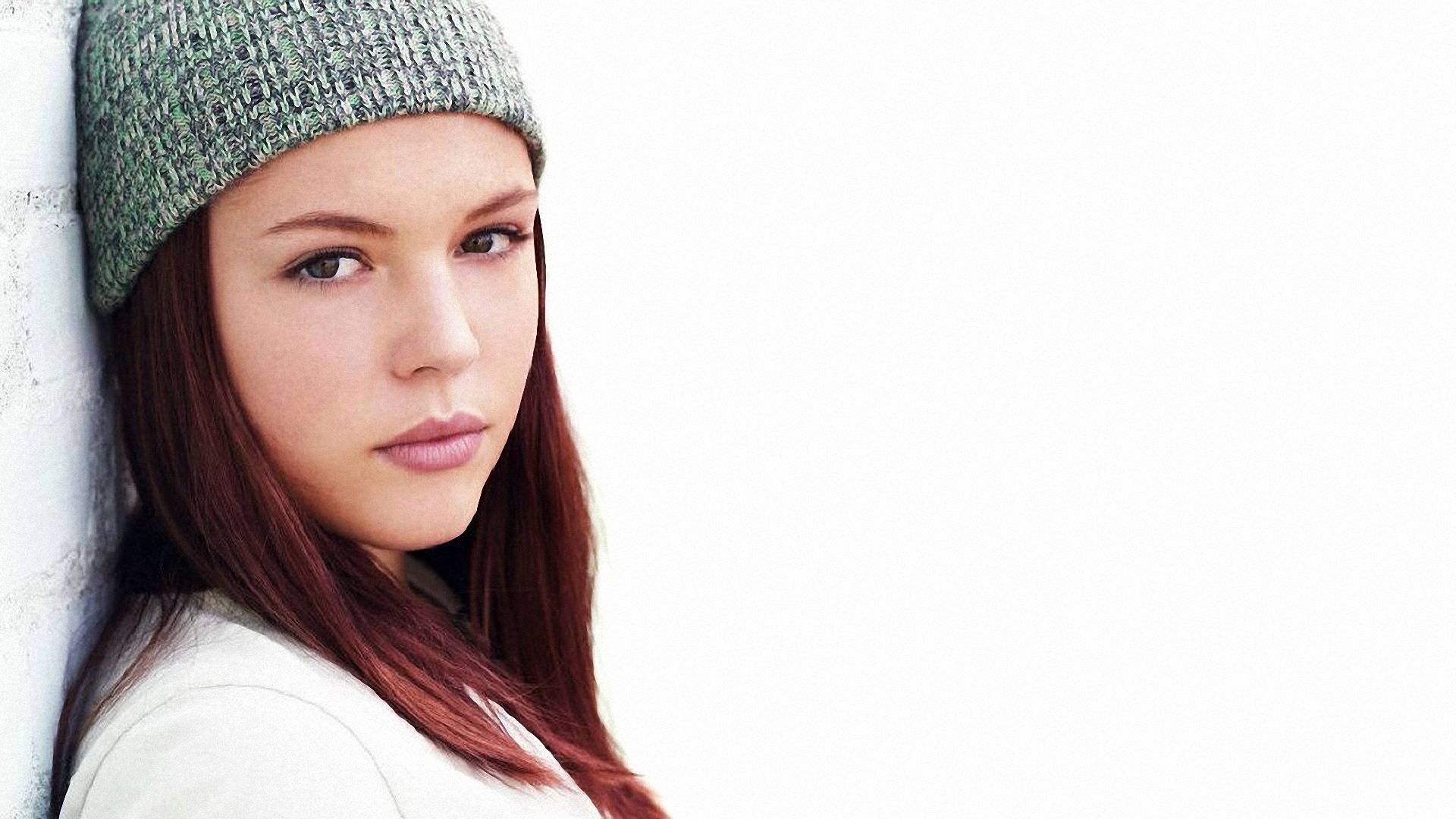 agnes-bruckner-net-worth