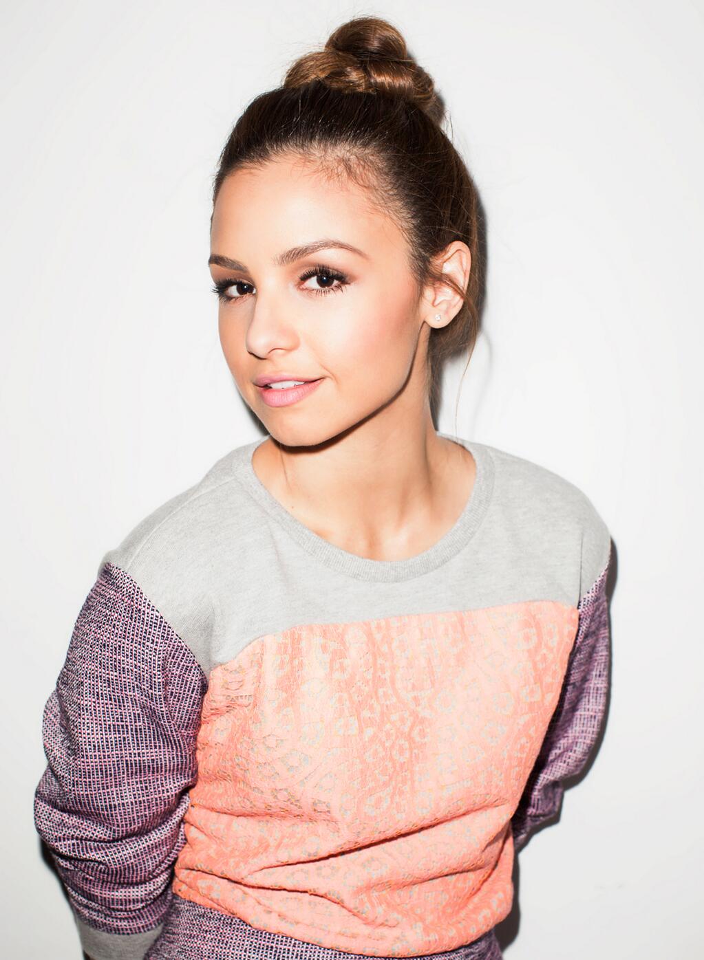 best-pictures-of-aimee-carrero