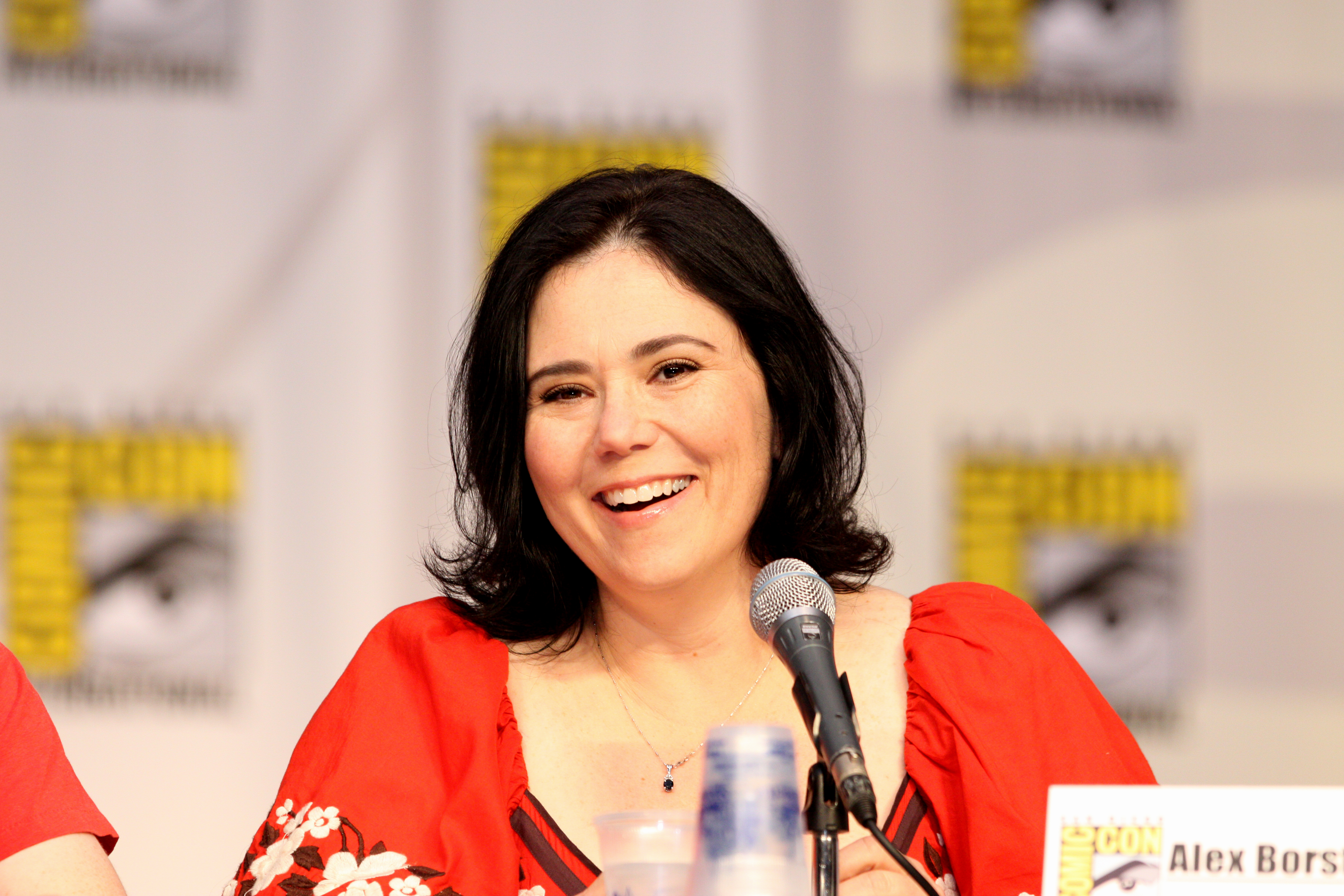 alex-borstein-wallpapers