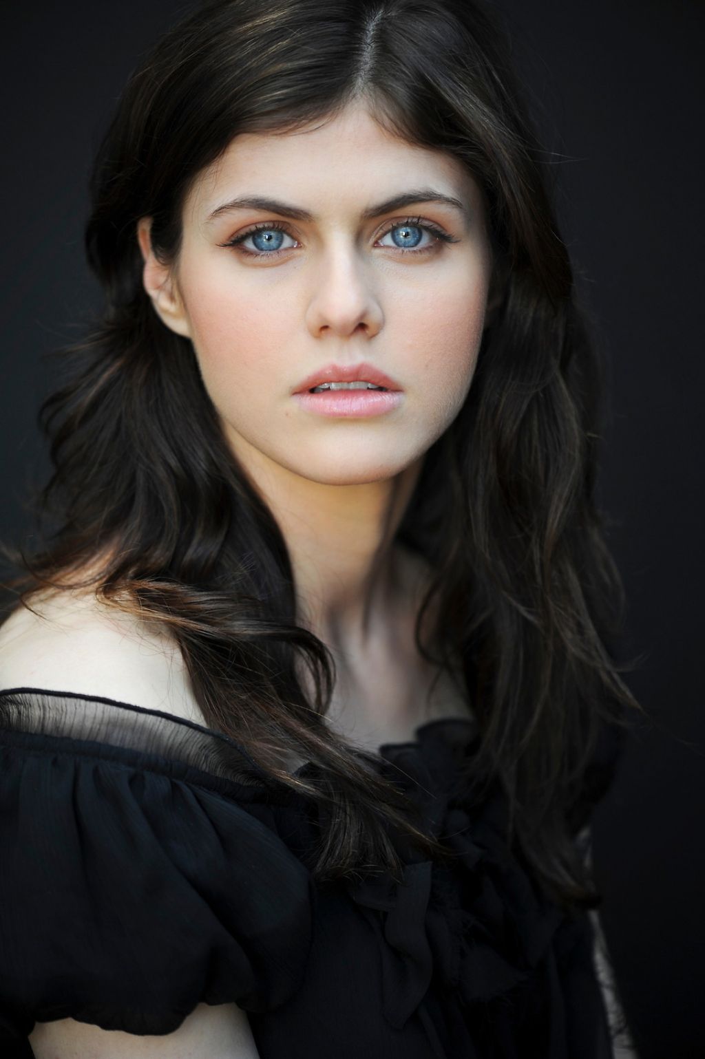 alexandra-daddario-2016