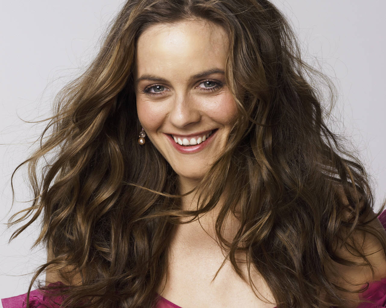 alicia-silverstone-wallpapers