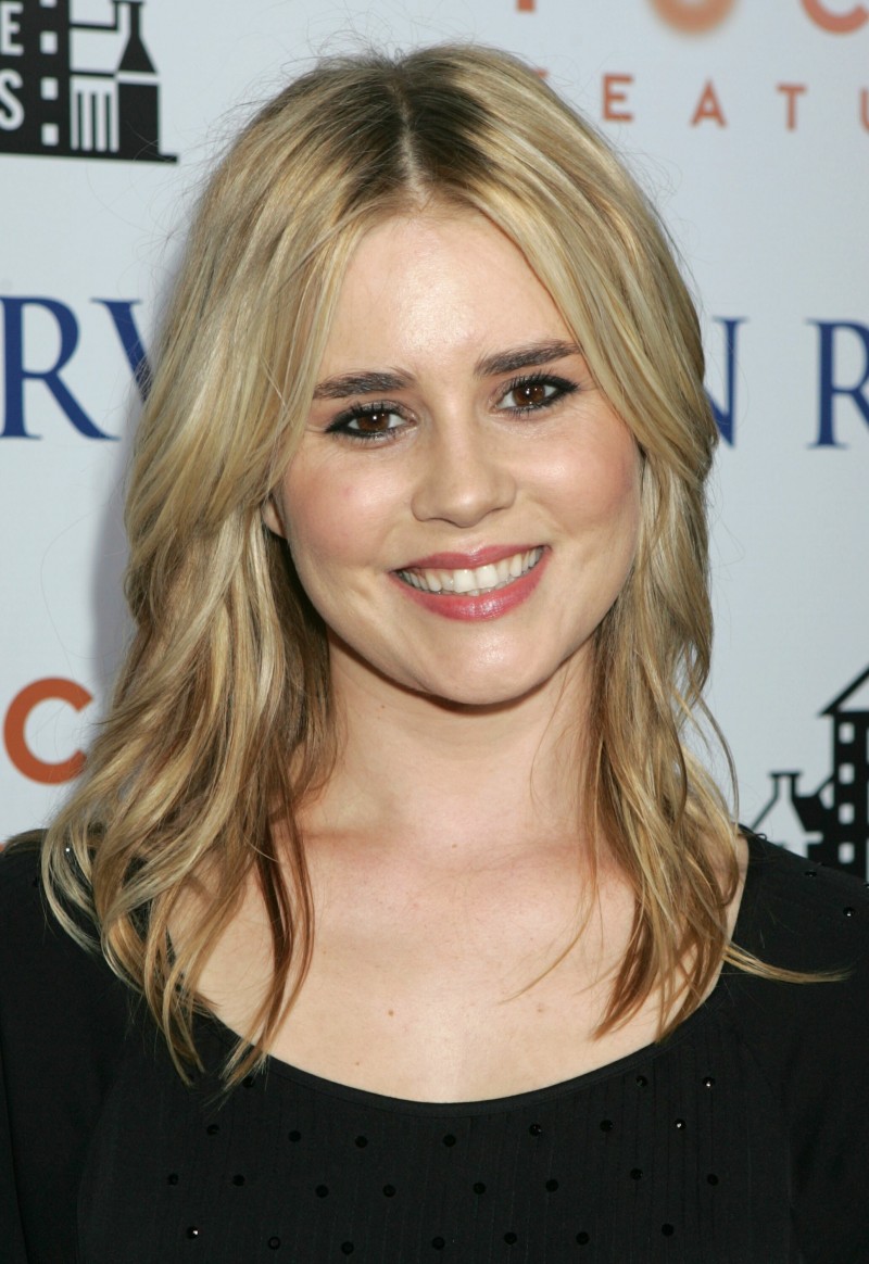 alison-lohman-2015