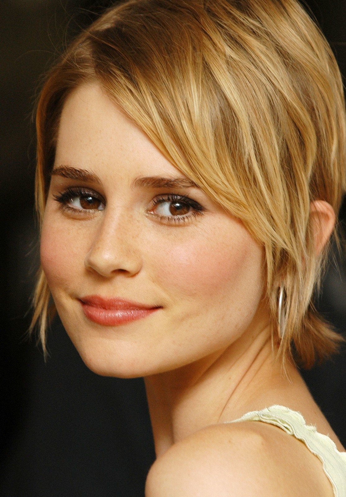 alison-lohman-gossip