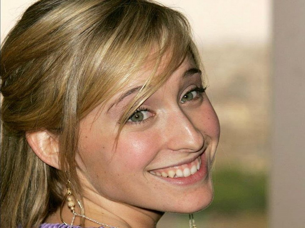 allison-mack-parents