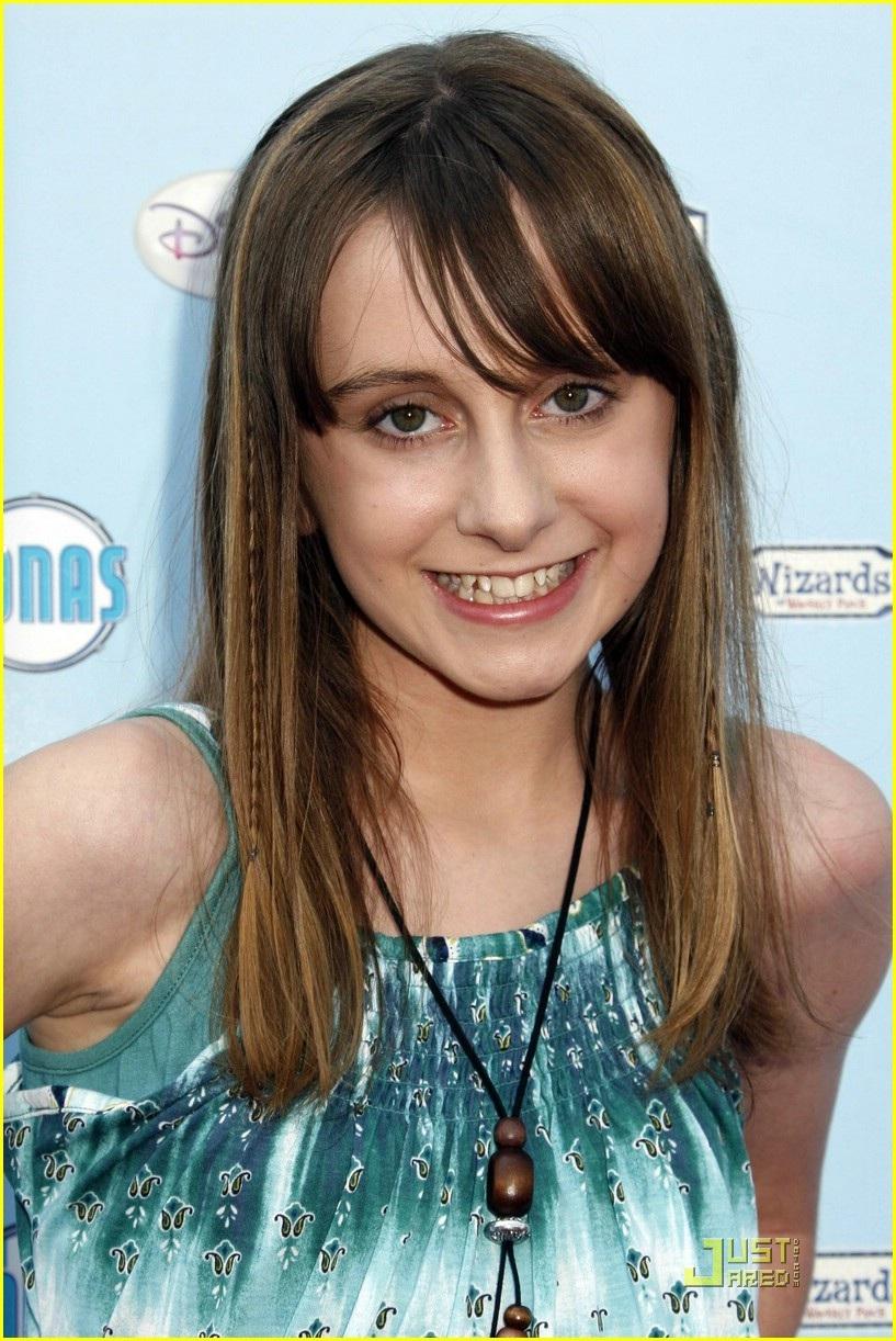 allisyn-ashley-arm-scandal