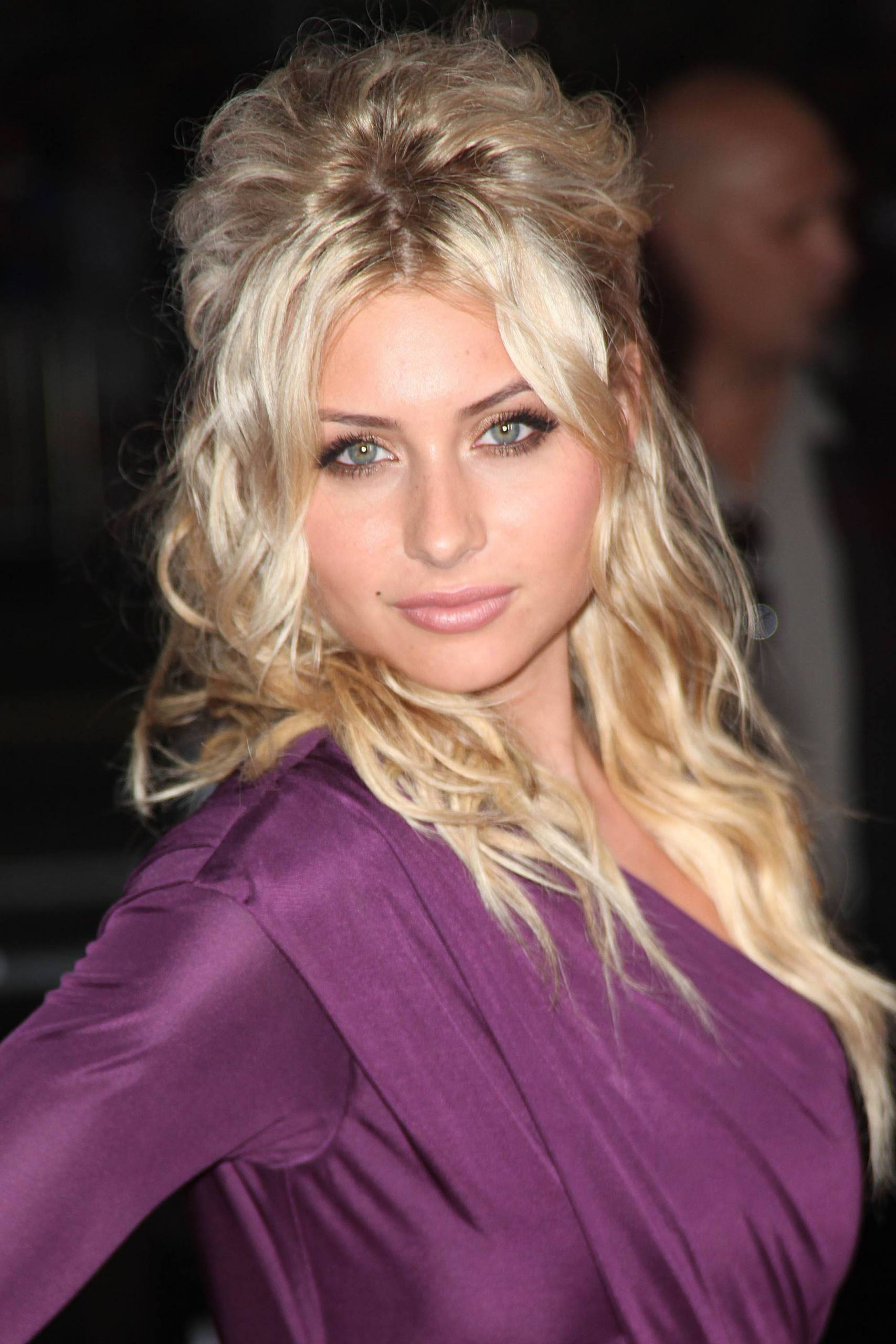 photos-of-aly-michalka