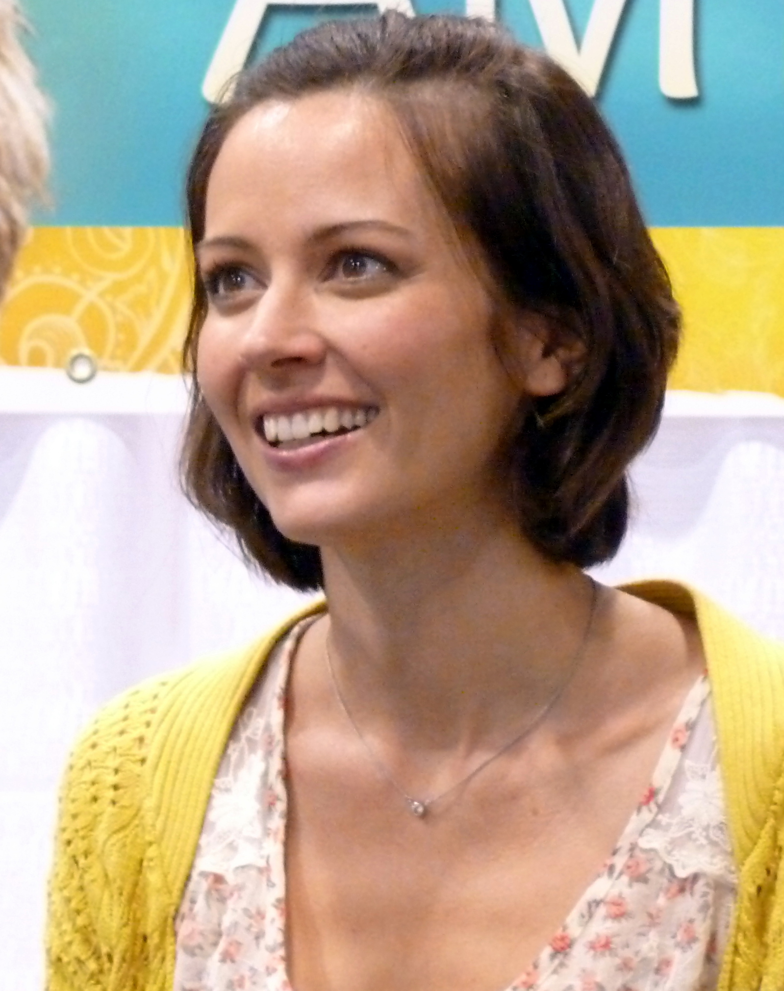 amy-acker-pictures