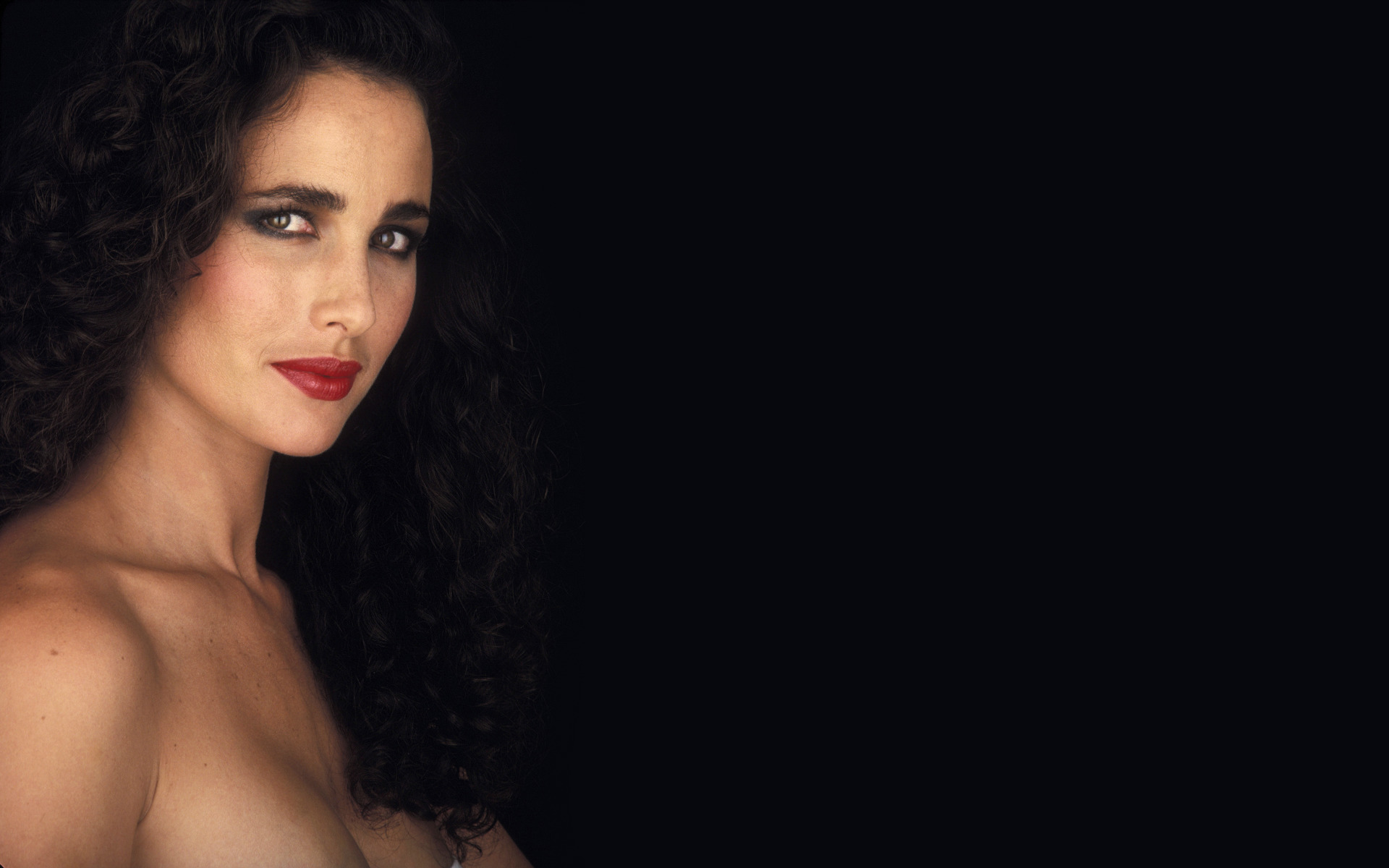 andie-macdowell-photos