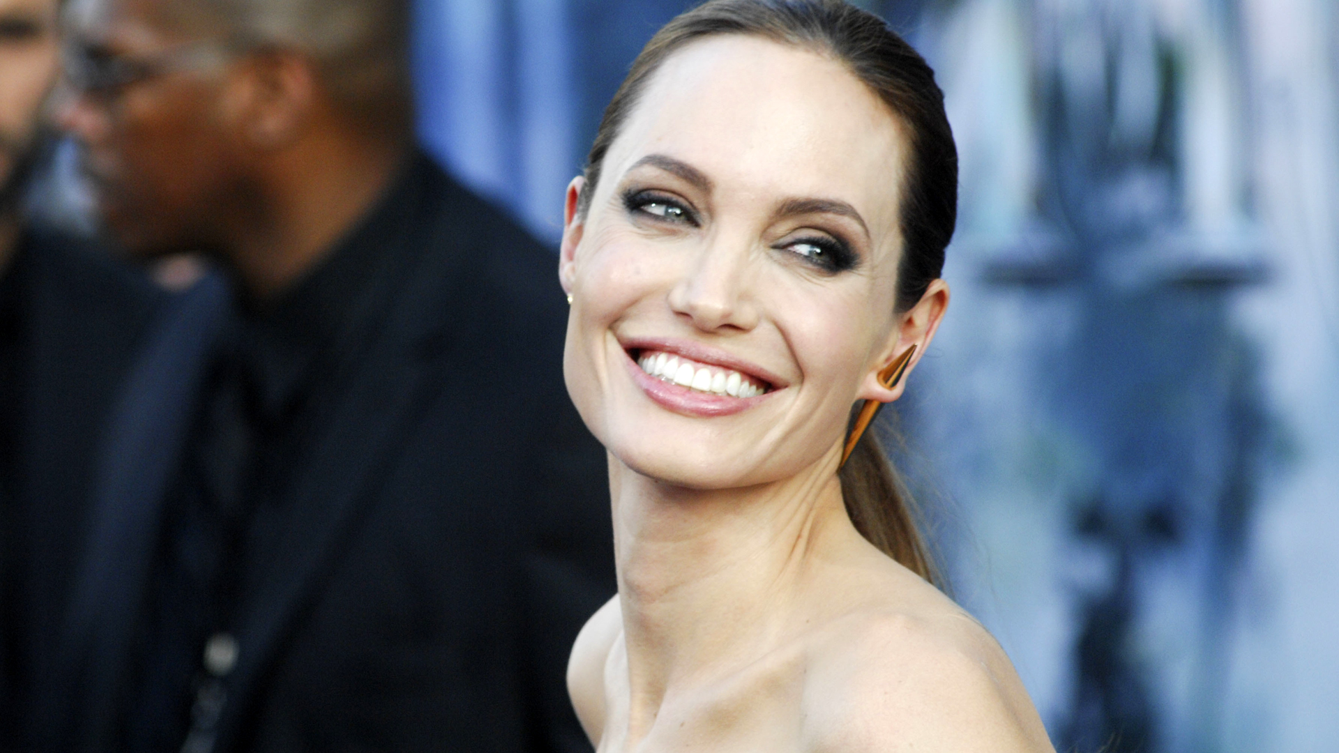 angelina-jolie-wallpapers