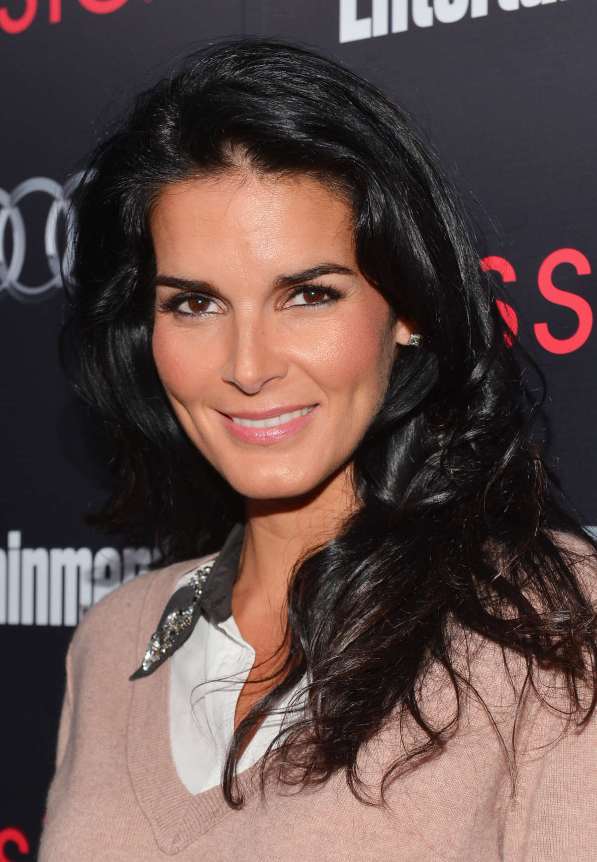 photos-of-angie-harmon