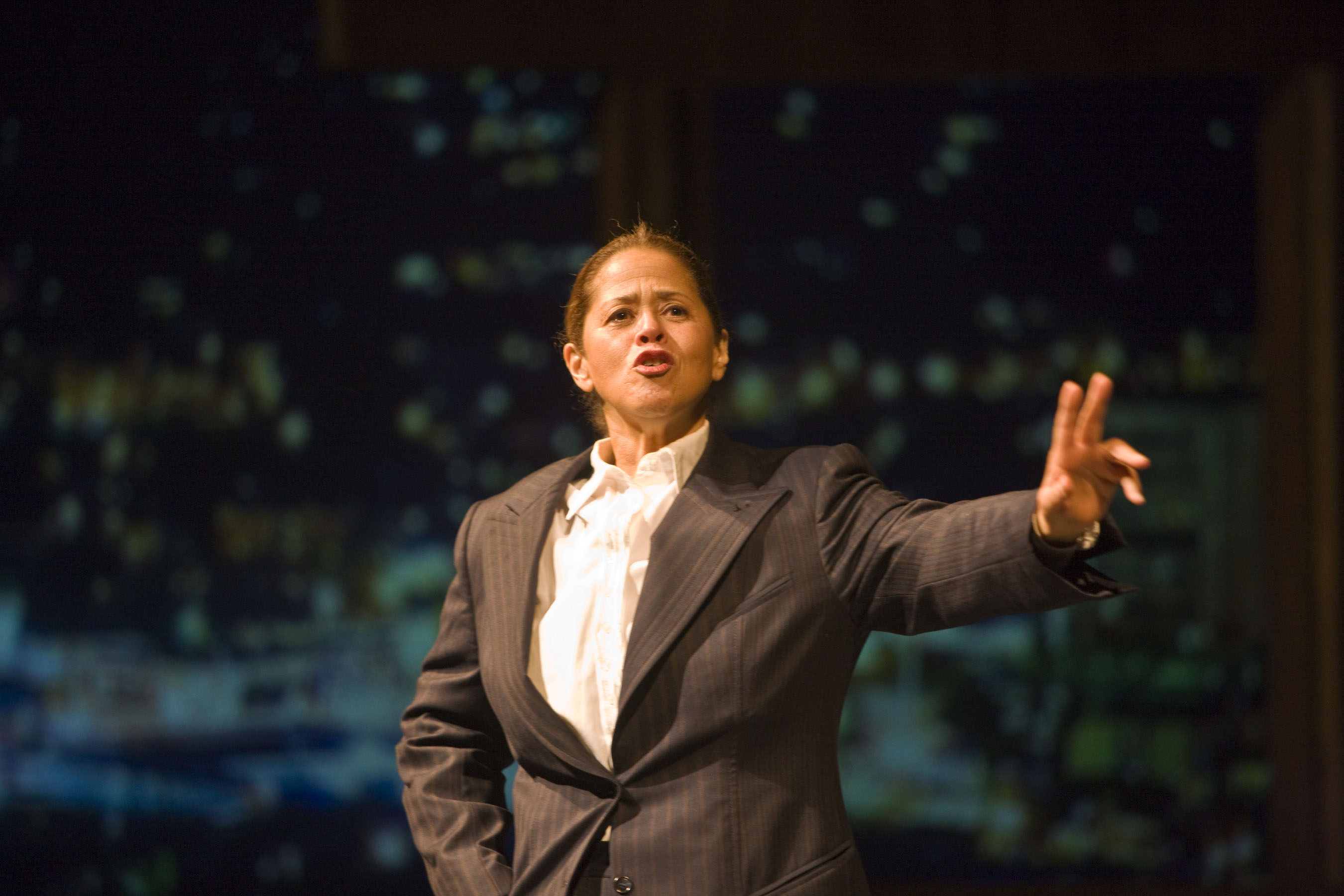 anna-deavere-smith-net-worth