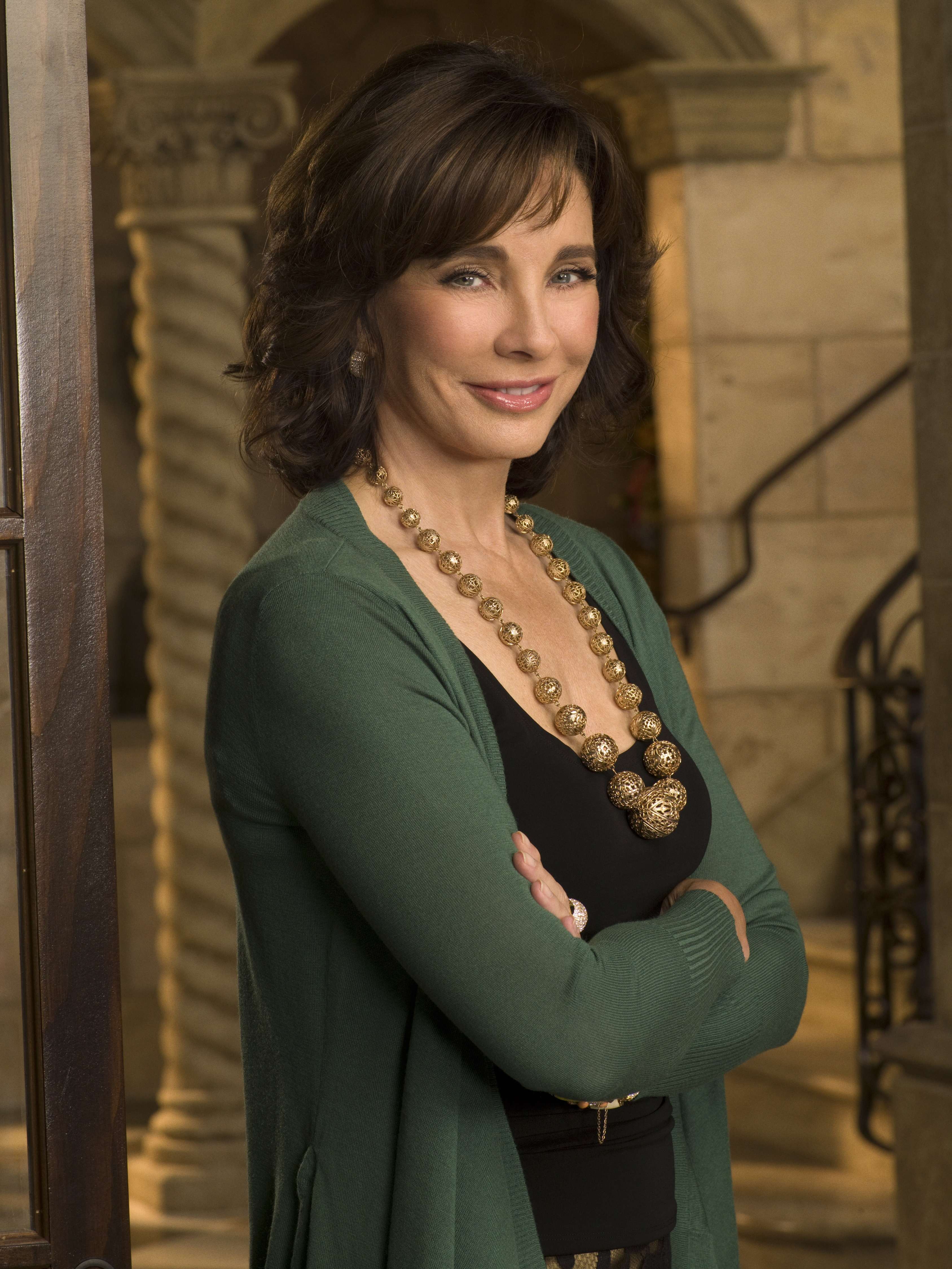 anne-archer-2016