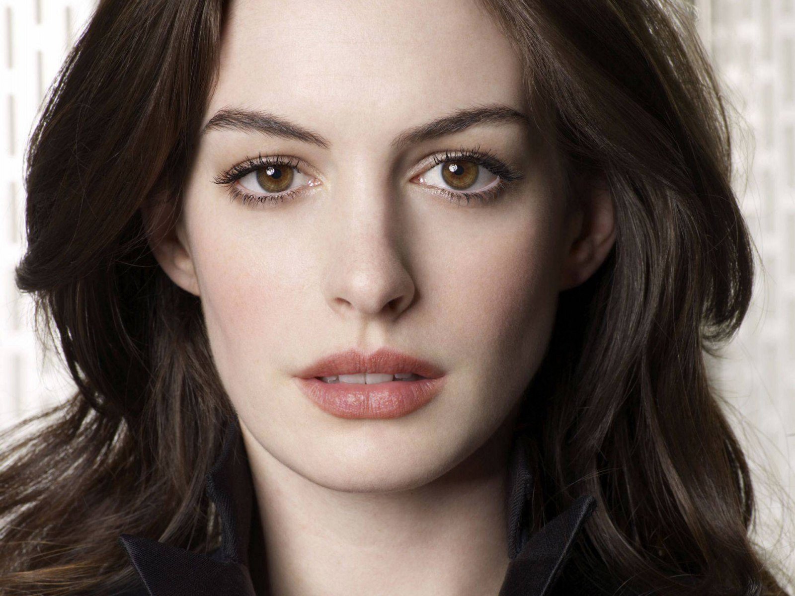 anne-hathaway-images
