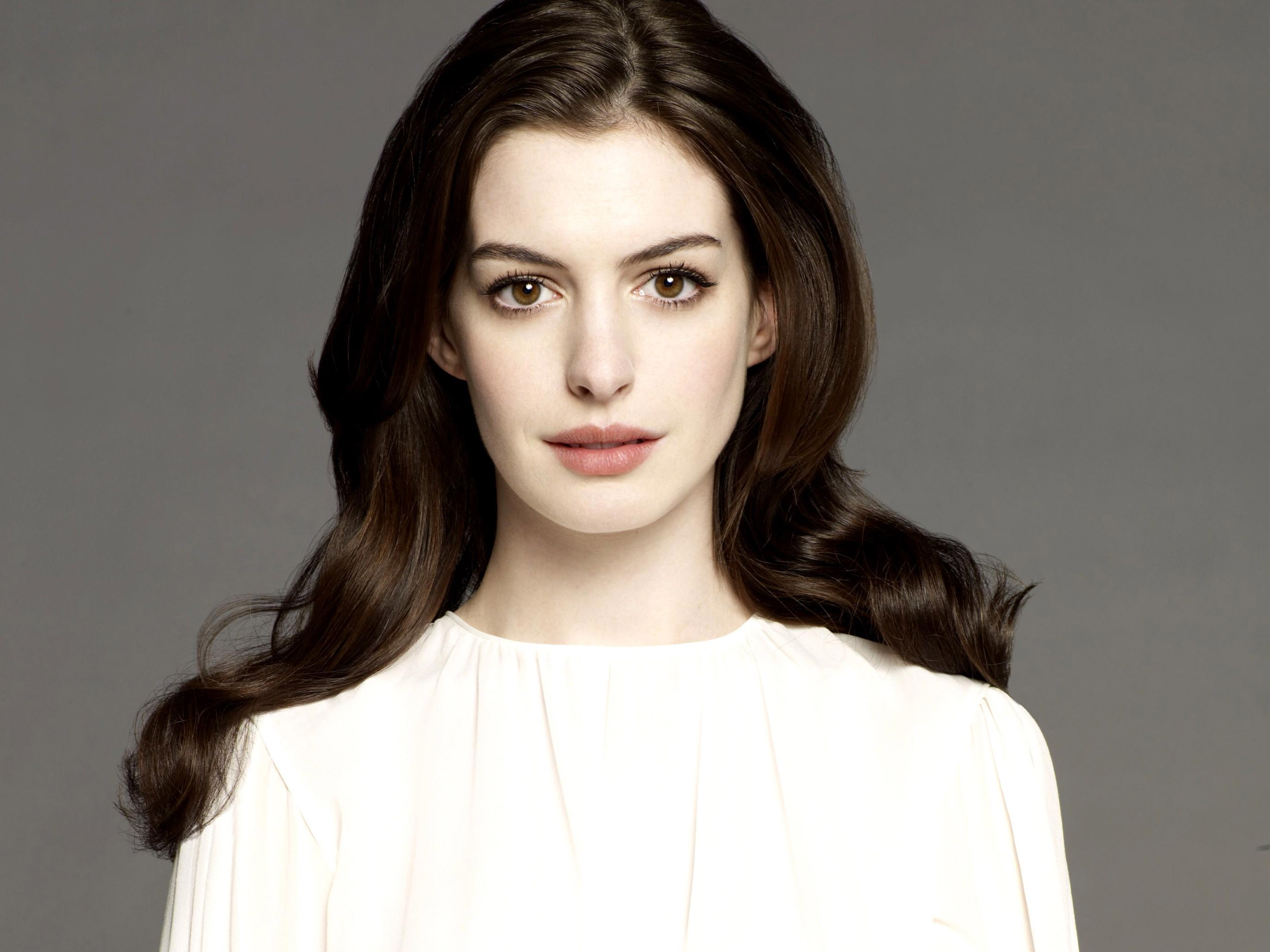 anne-hathaway-pictures