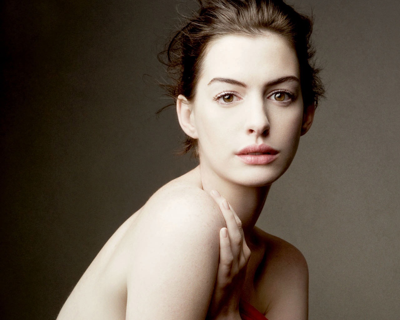 anne-hathaway-scandal