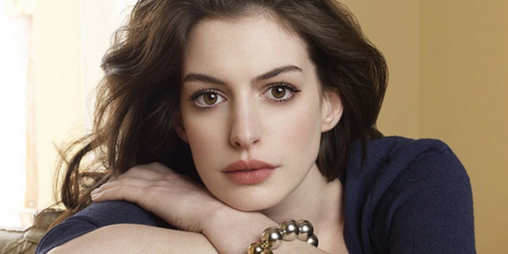 best-pictures-of-anne-hathaway