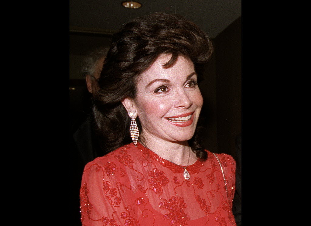 annette-defoe-scandal
