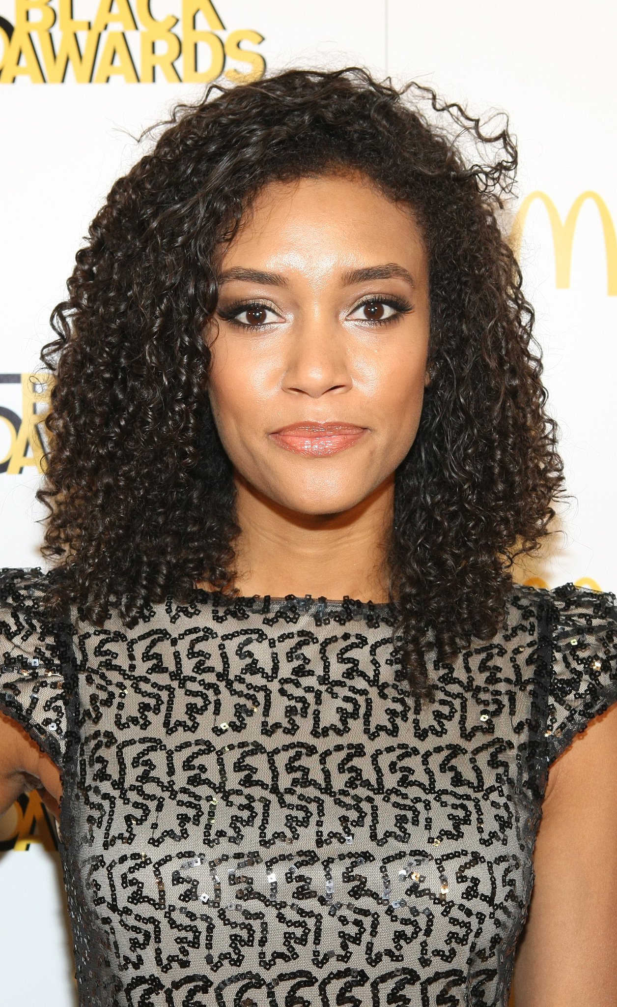 annie-ilonzeh-pictures