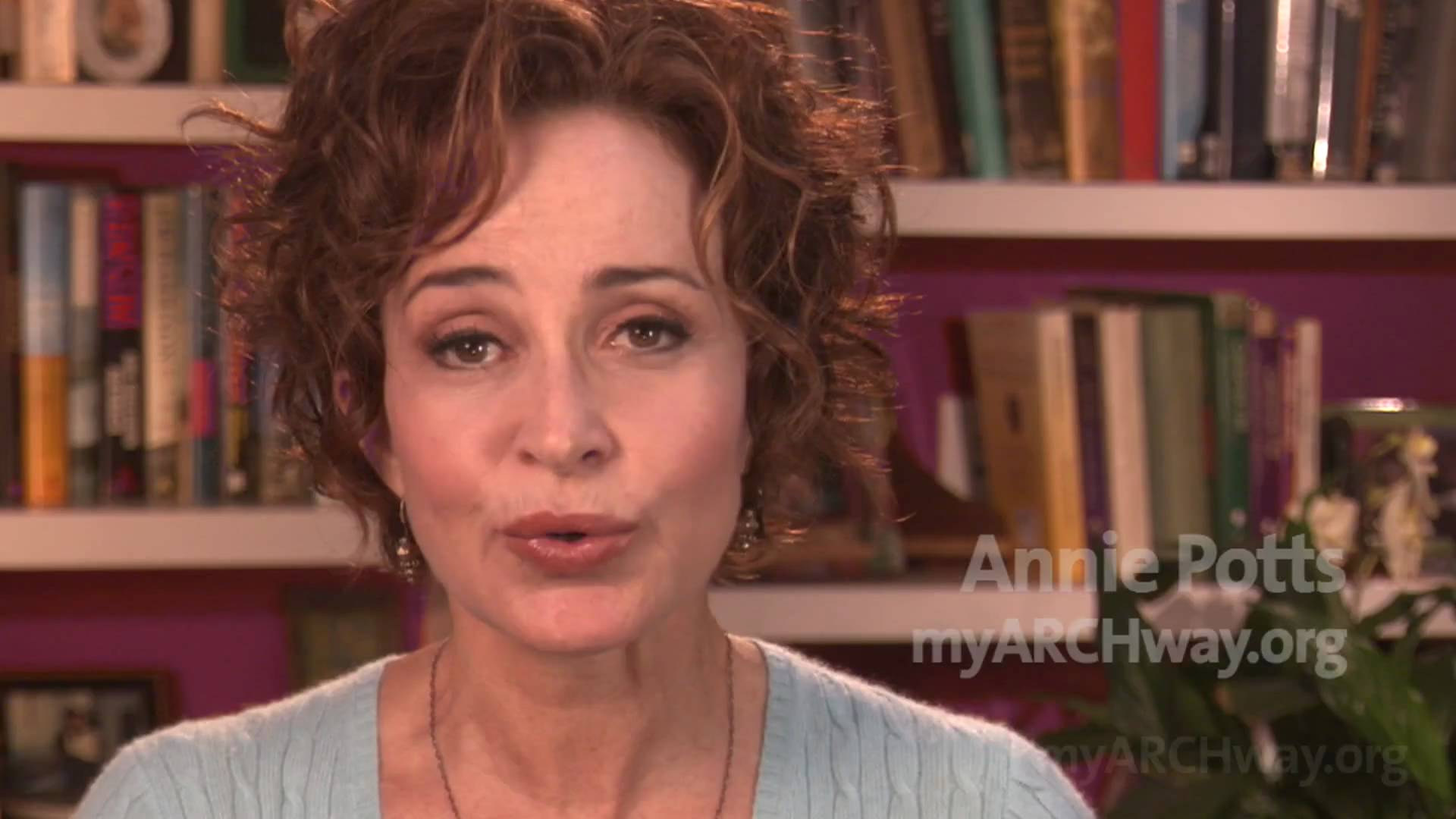 annie-potts-2016