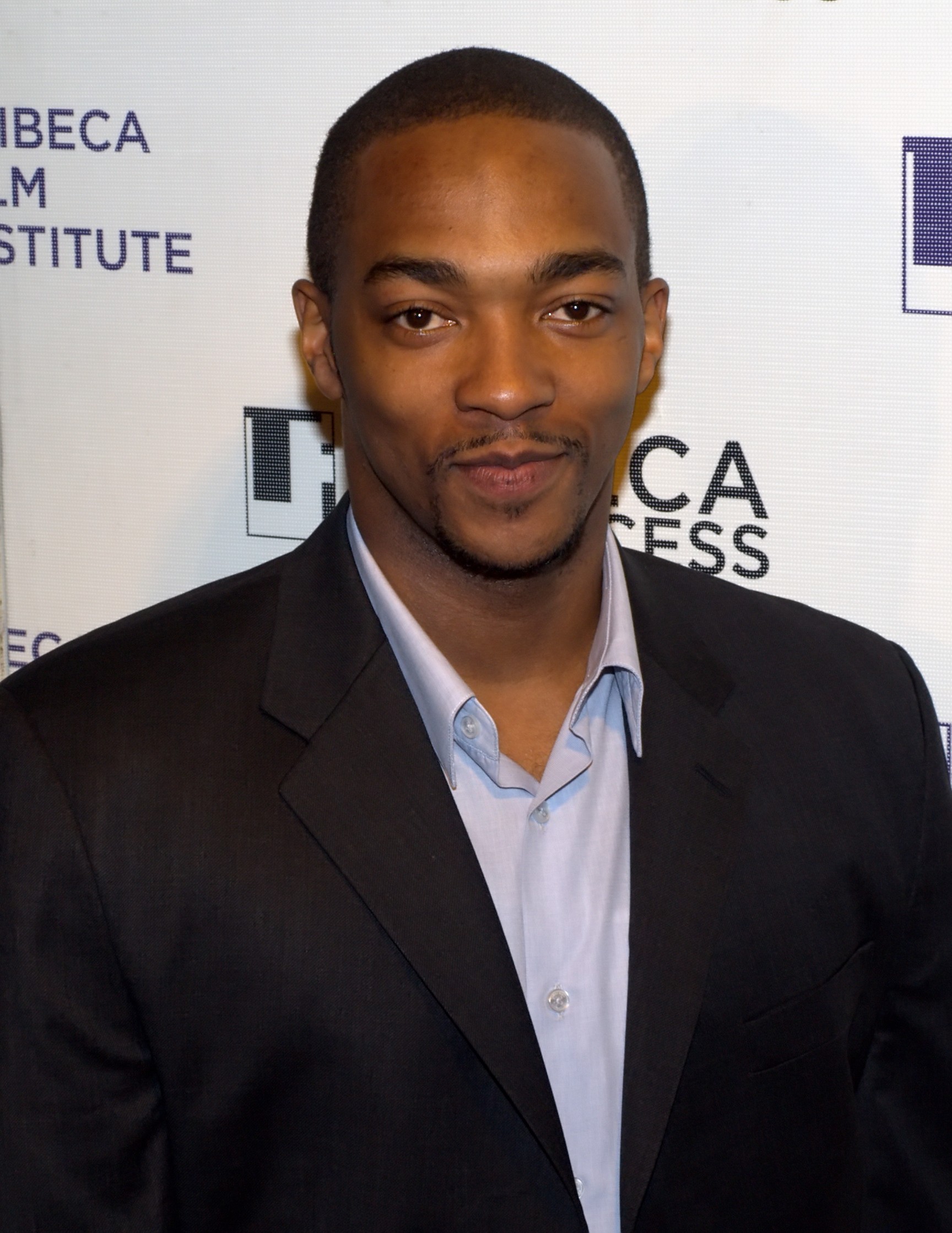 best-pictures-of-anthony-mackie