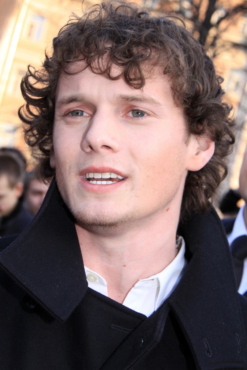 anton-yelchin-2016