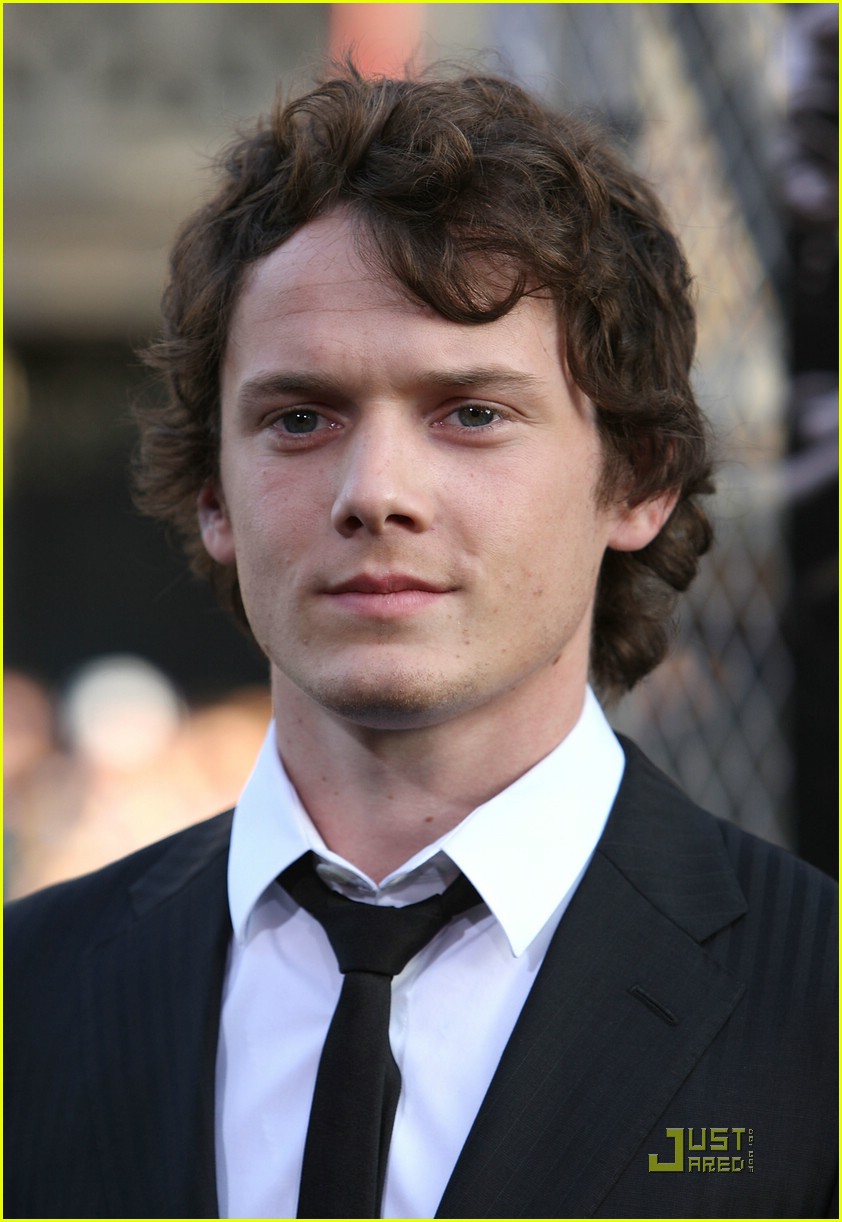 anton-yelchin-wallpaper