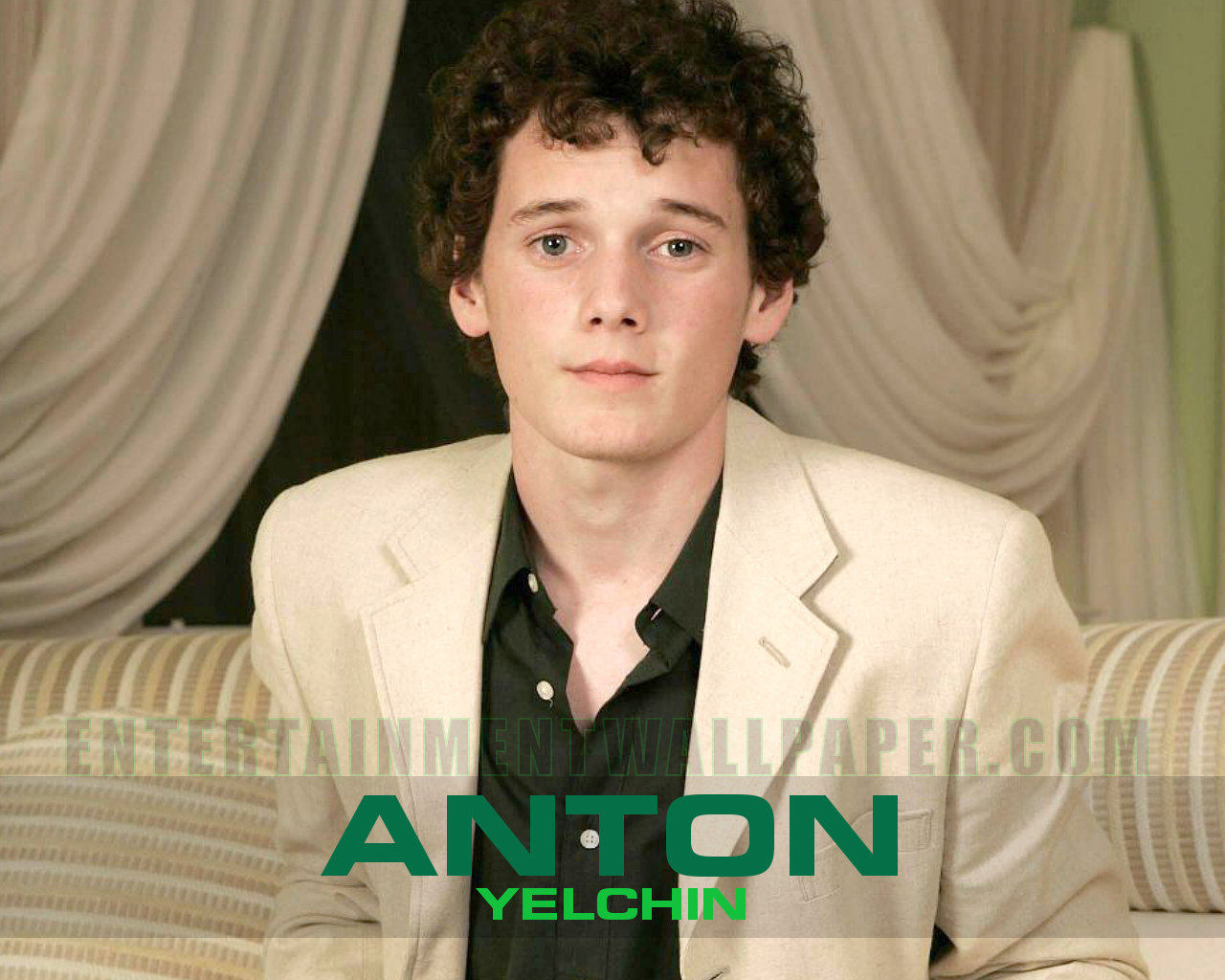 anton-yelchin-wedding