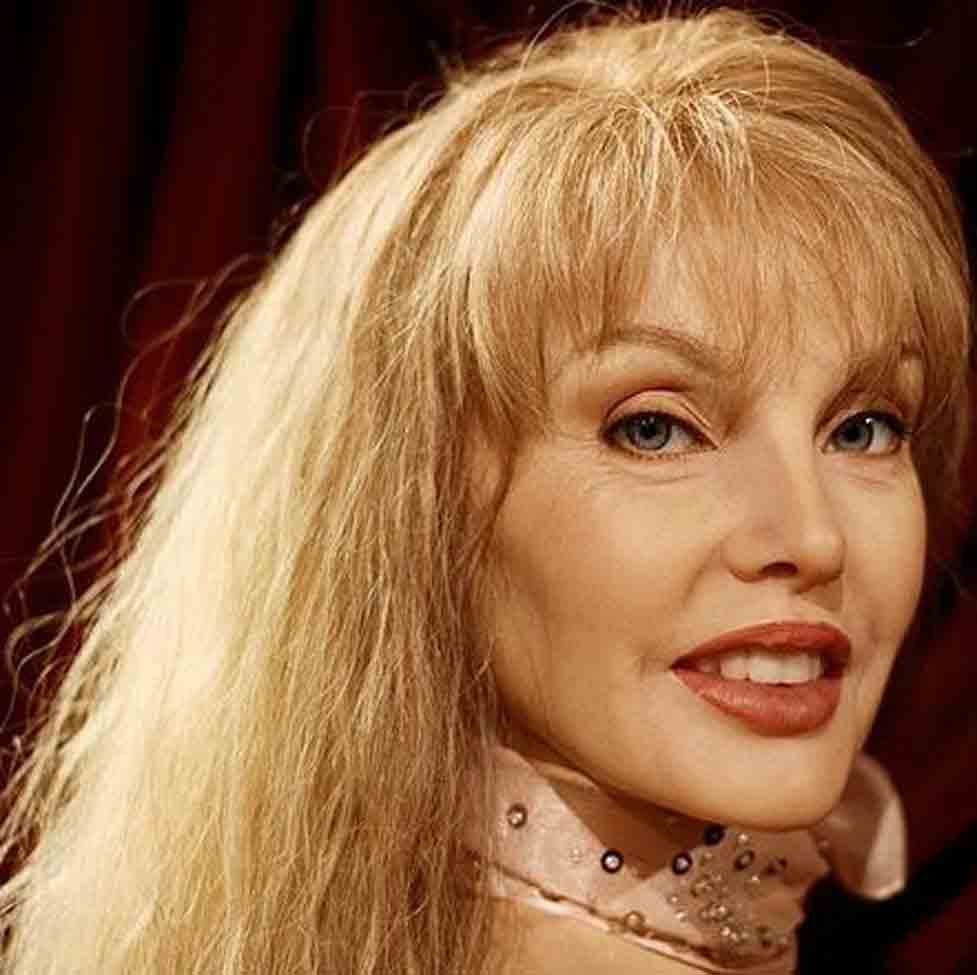 arielle-dombasle-2015