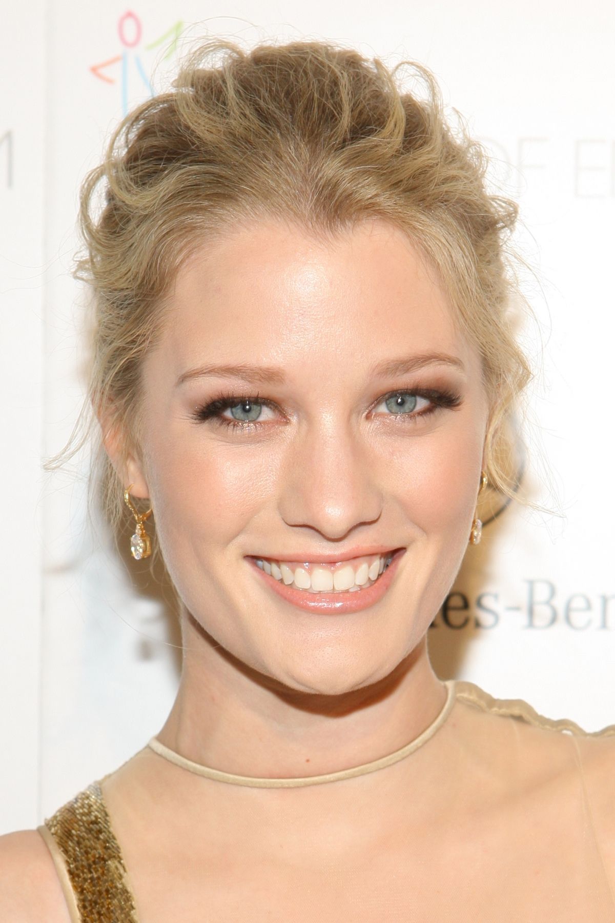 ashley-hinshaw-scandal