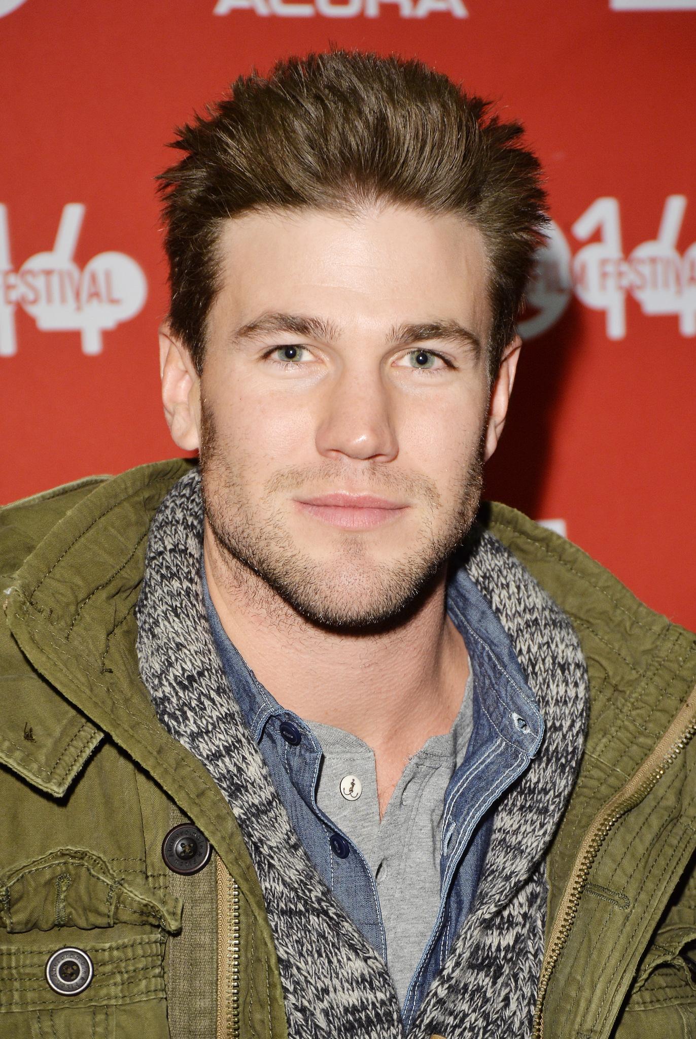 austin-stowell-images