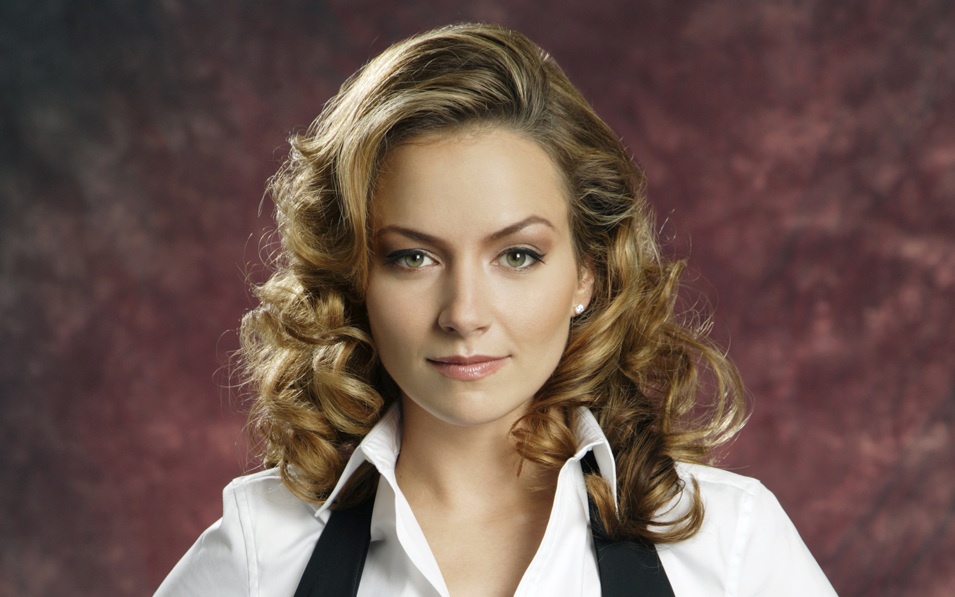 Pictures of Becki Newton - Pictures Of Celebrities