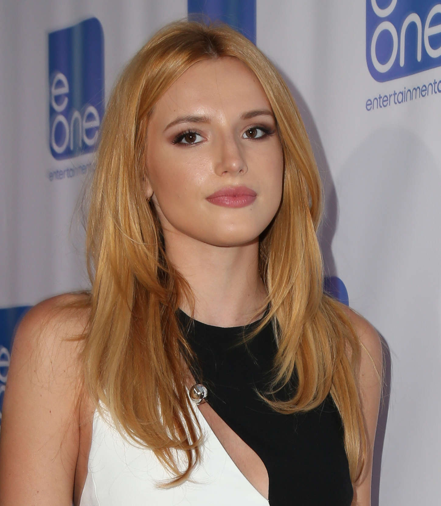 bella-thorne-wedding