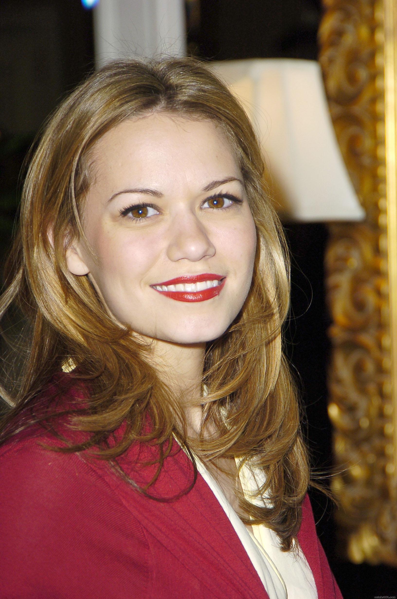 bethany-joy-lenz-gossip