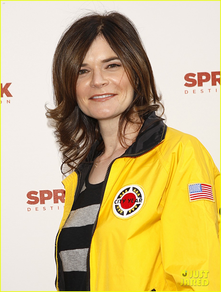 Young betsy brandt Betsy Brandt