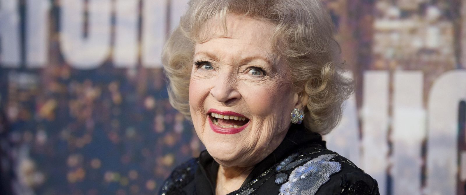 betty-white-hd-wallpaper