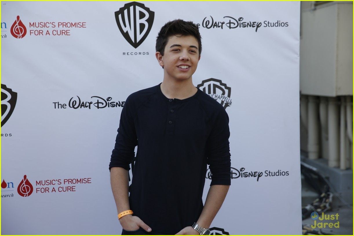 bradley-steven-perry-2016