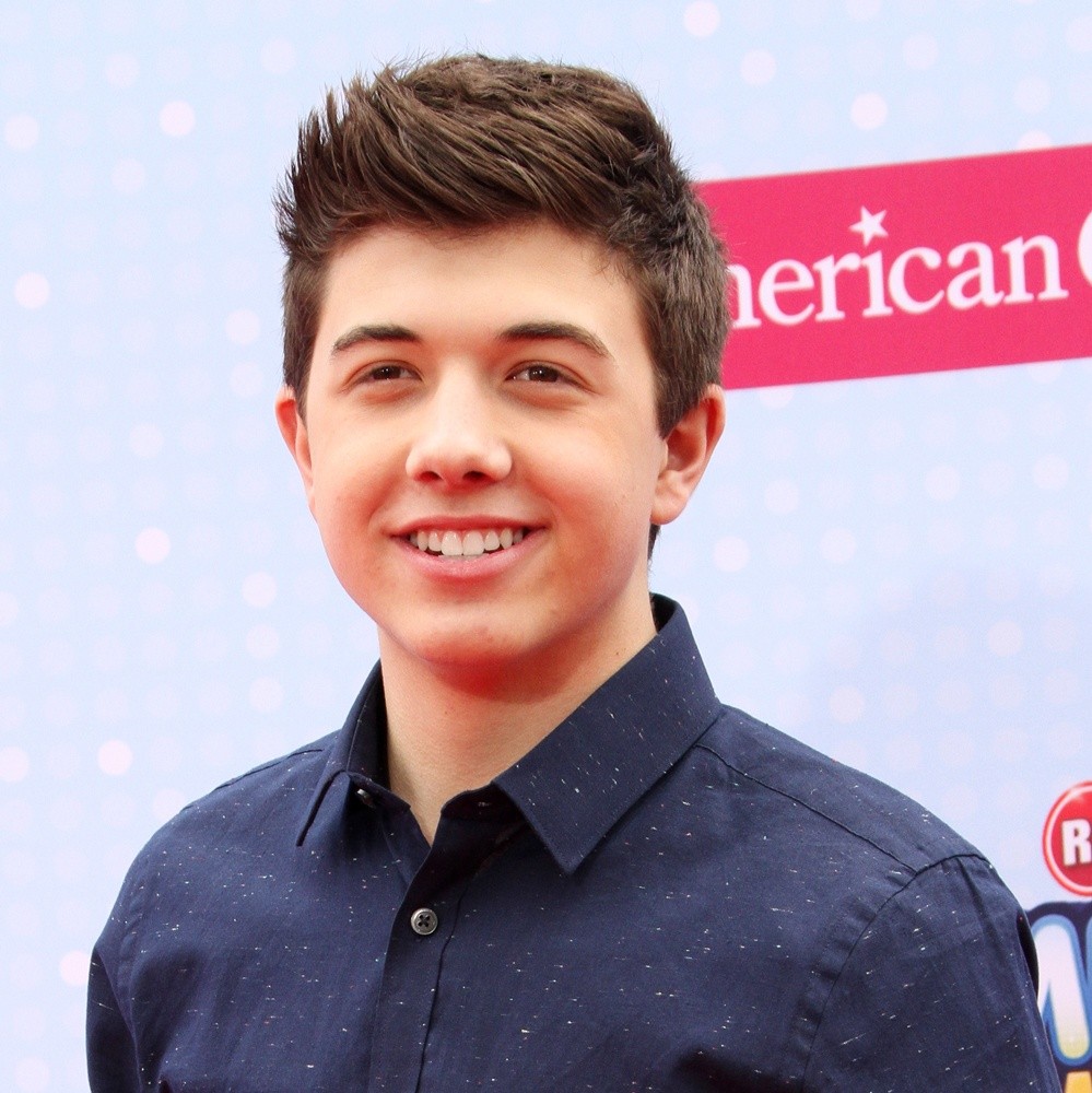 bradley-steven-perry-images