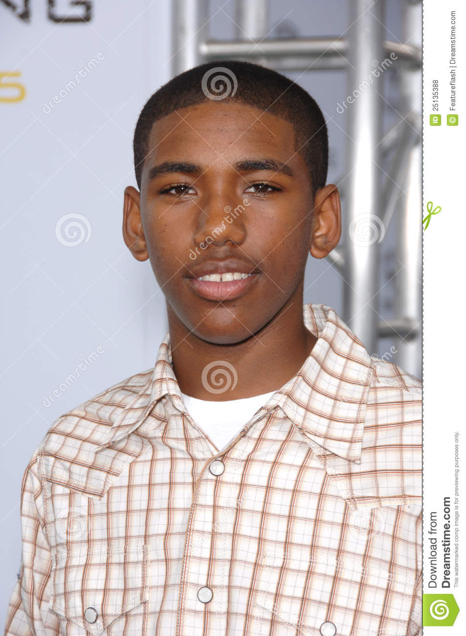 brandon-mychal-smith-pictures