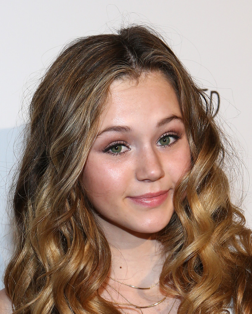 brec-bassinger-wallpaper