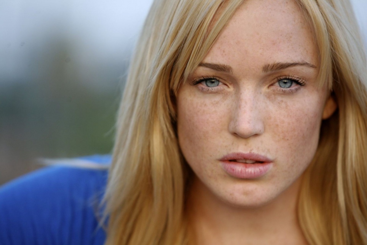 caity-lotz-news