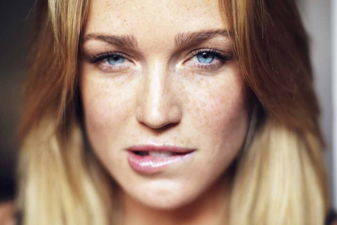 caity-lotz-pictures