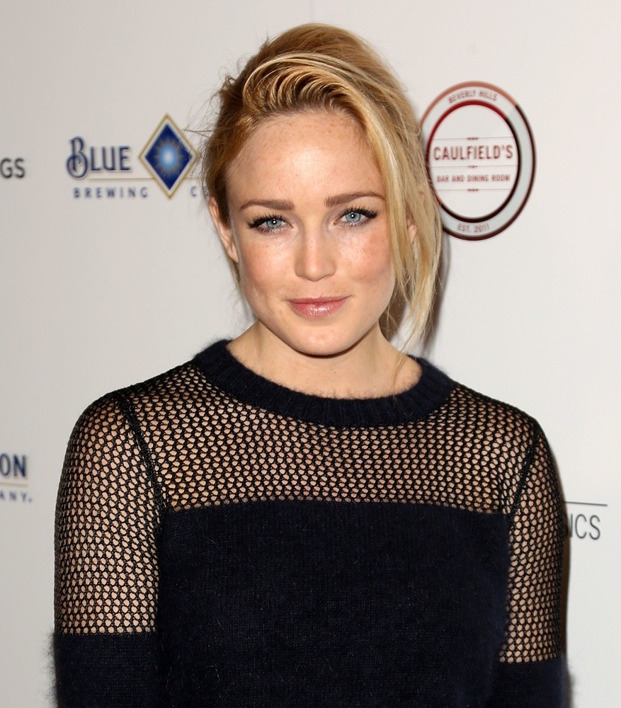 photos-of-caity-lotz