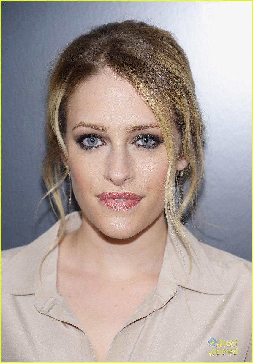 best-pictures-of-carly-chaikin