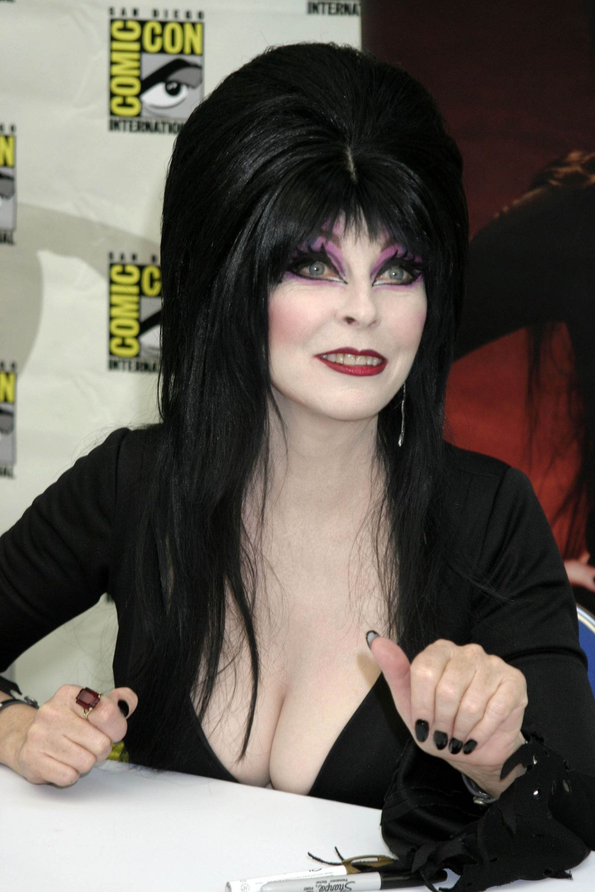 cassandra-peterson-wallpaper