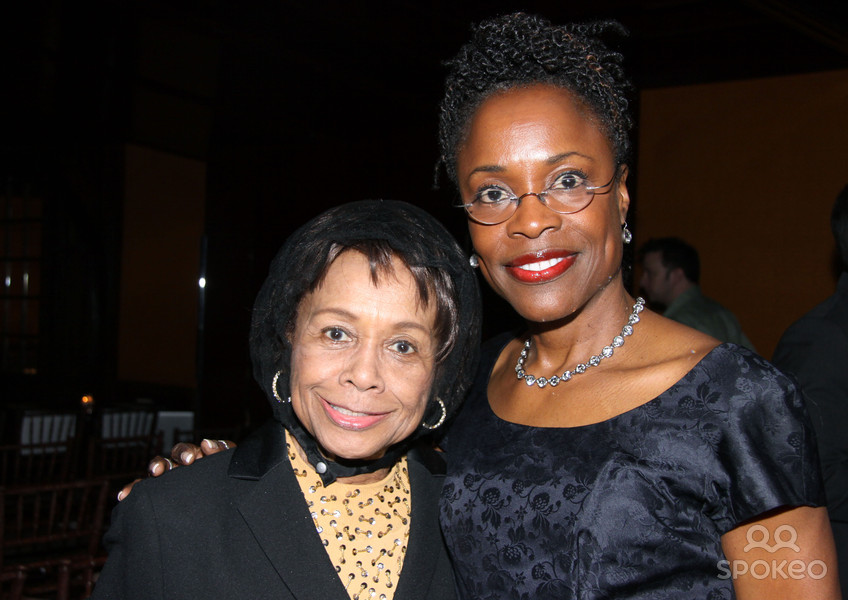 best-pictures-of-charlayne-woodard